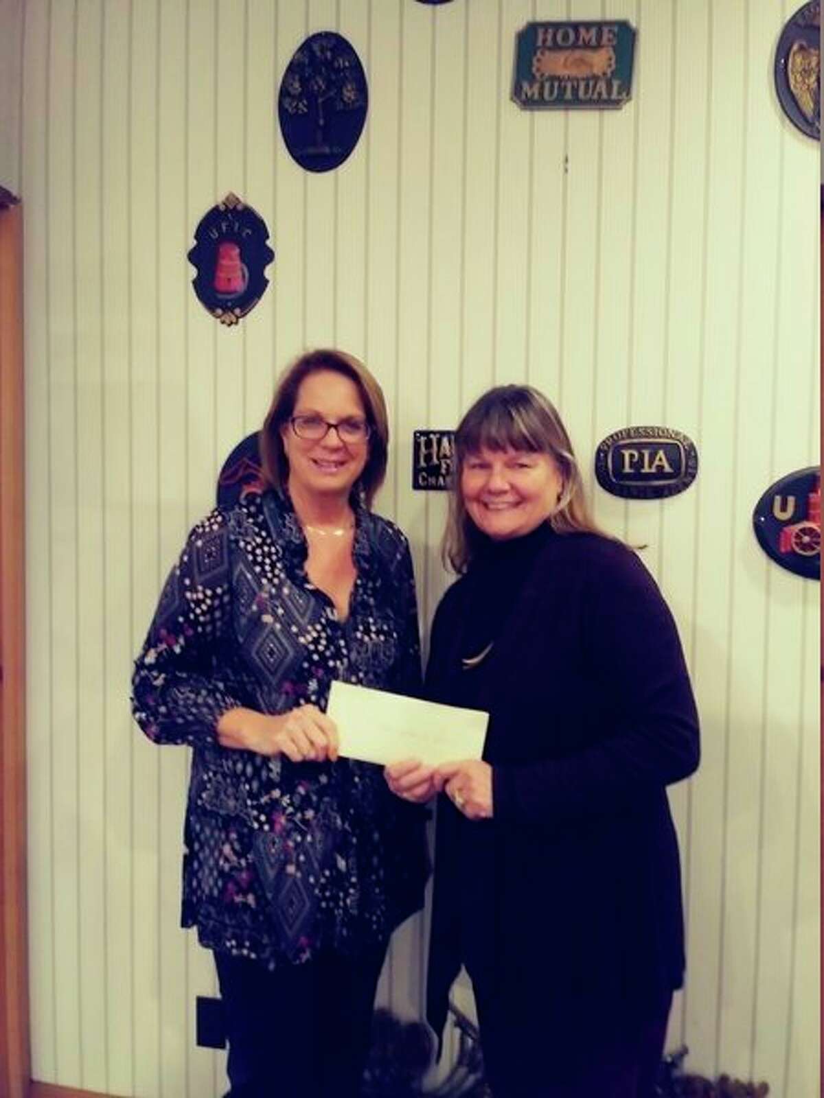 100 Women Who Care support the Historical Museum