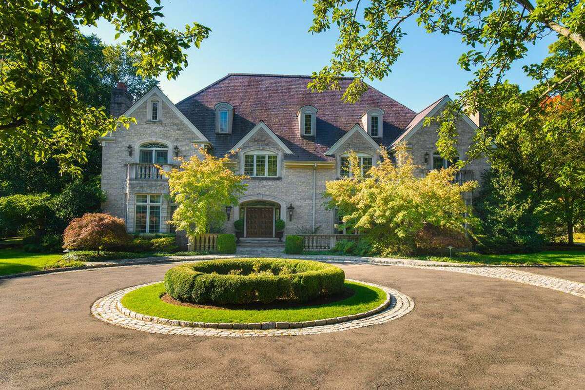 Regis and Joy Philbin have put their English-inspired manor on North Stanwich Road in Greenwich for $4.595 million. The television host and his wife listed the property at a substantial loss. The couple bought mansion for $7.2 million in 2008 - 36 percent more than the current asking price.