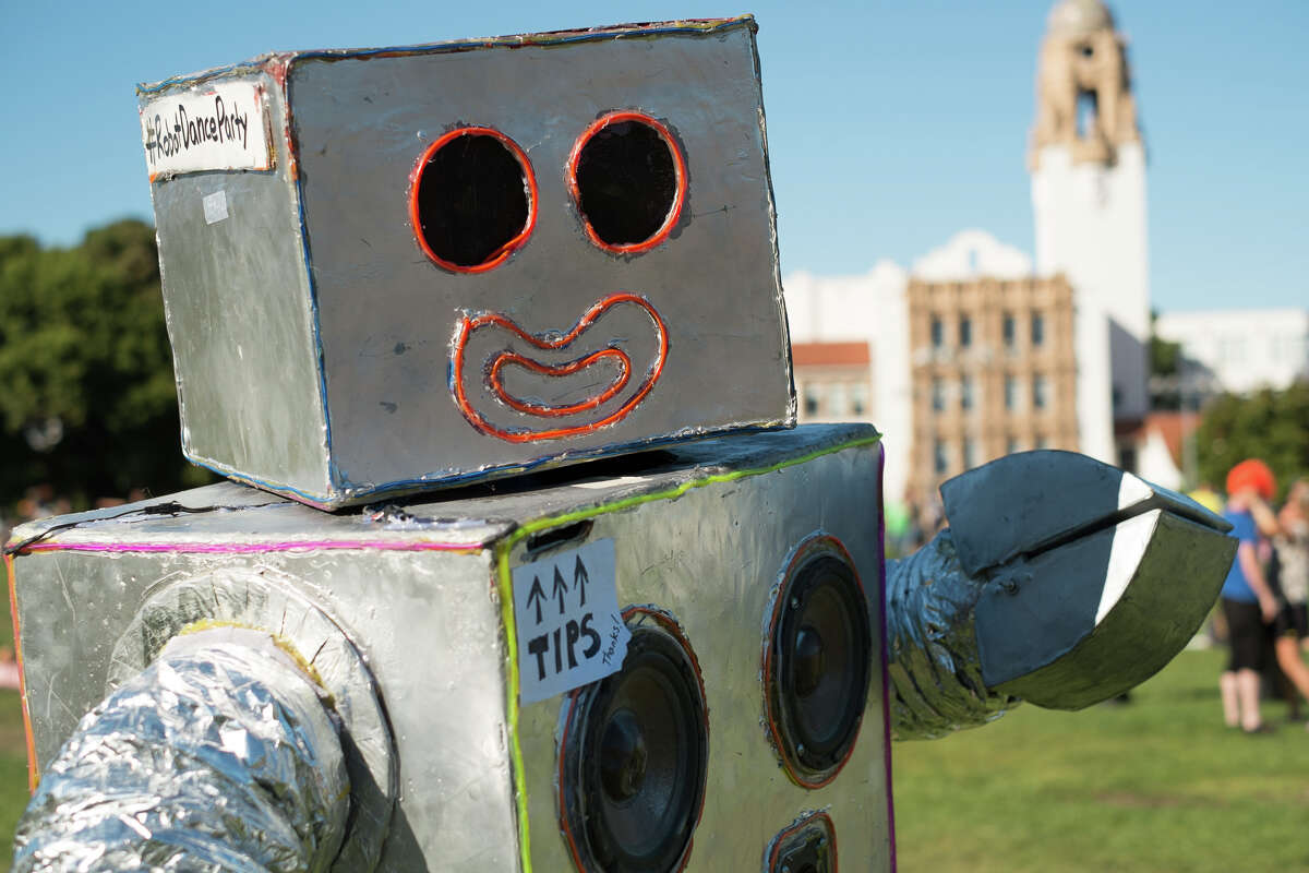 Chris Hirst brings the Robot Dance Party to Dolores Park