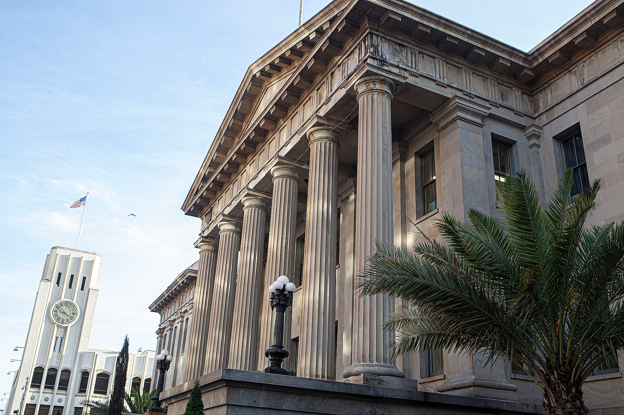 San Francisco Marathon Mile 22 - Course Landmark 2022 - San Francisco's incredible Old Mint building