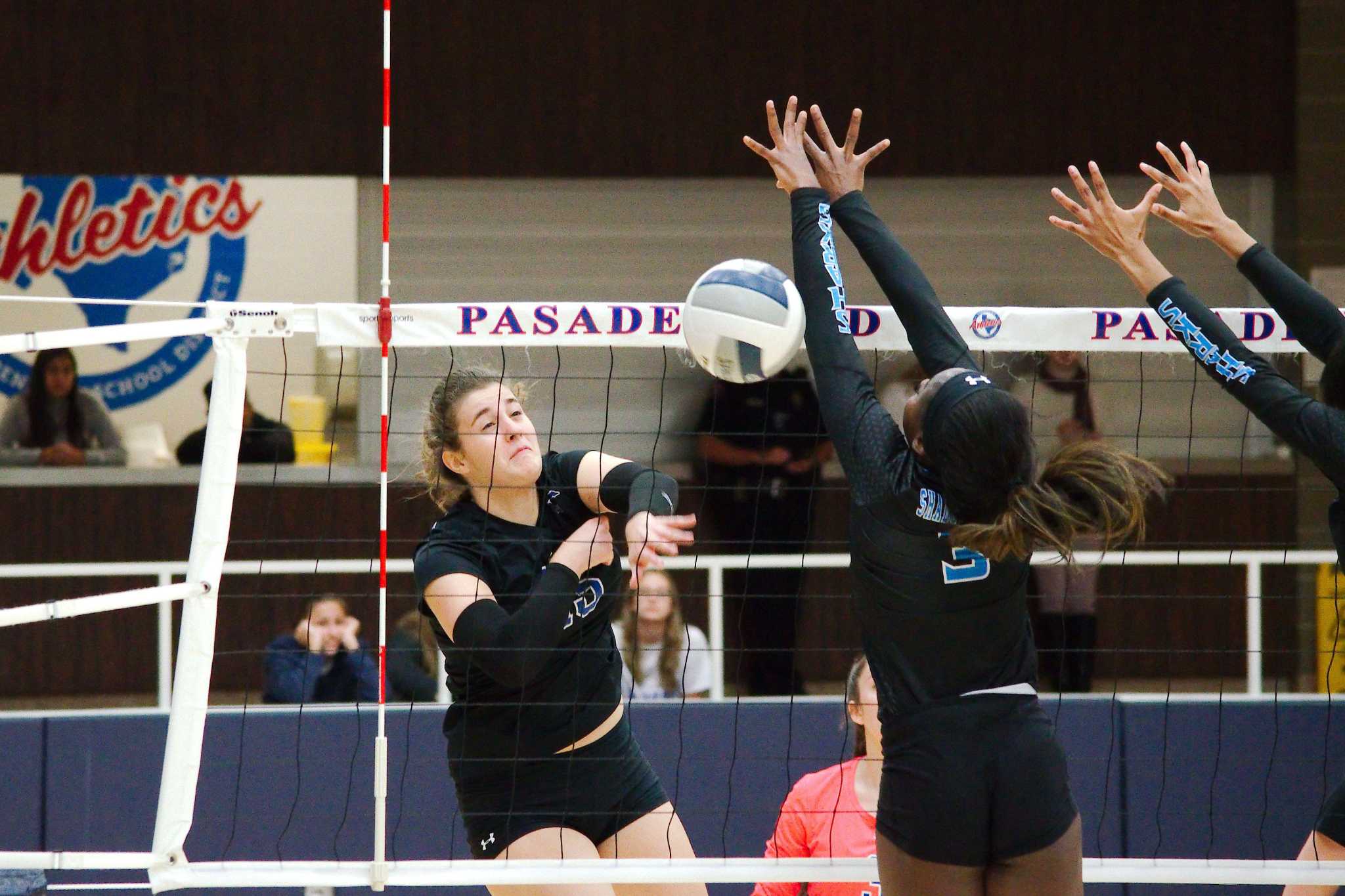 Volleyball playoffs: Friendswood tops Shadow Creek in four sets