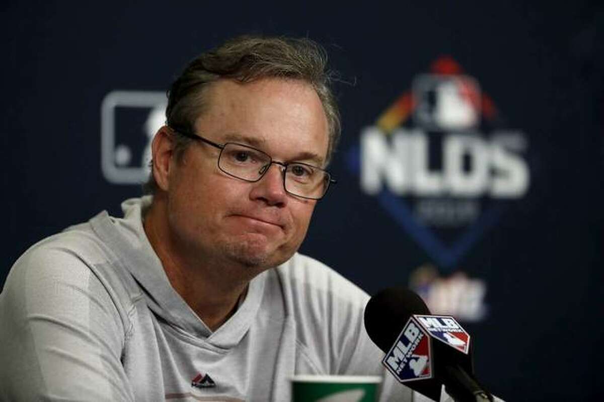 Cards’ Mike Shildt won Manager of the Year just days after his mom’s death