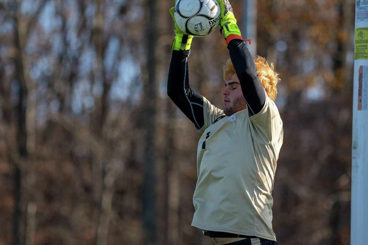 Trumbull marches past Shelton, reaches Class LL quarterfinals