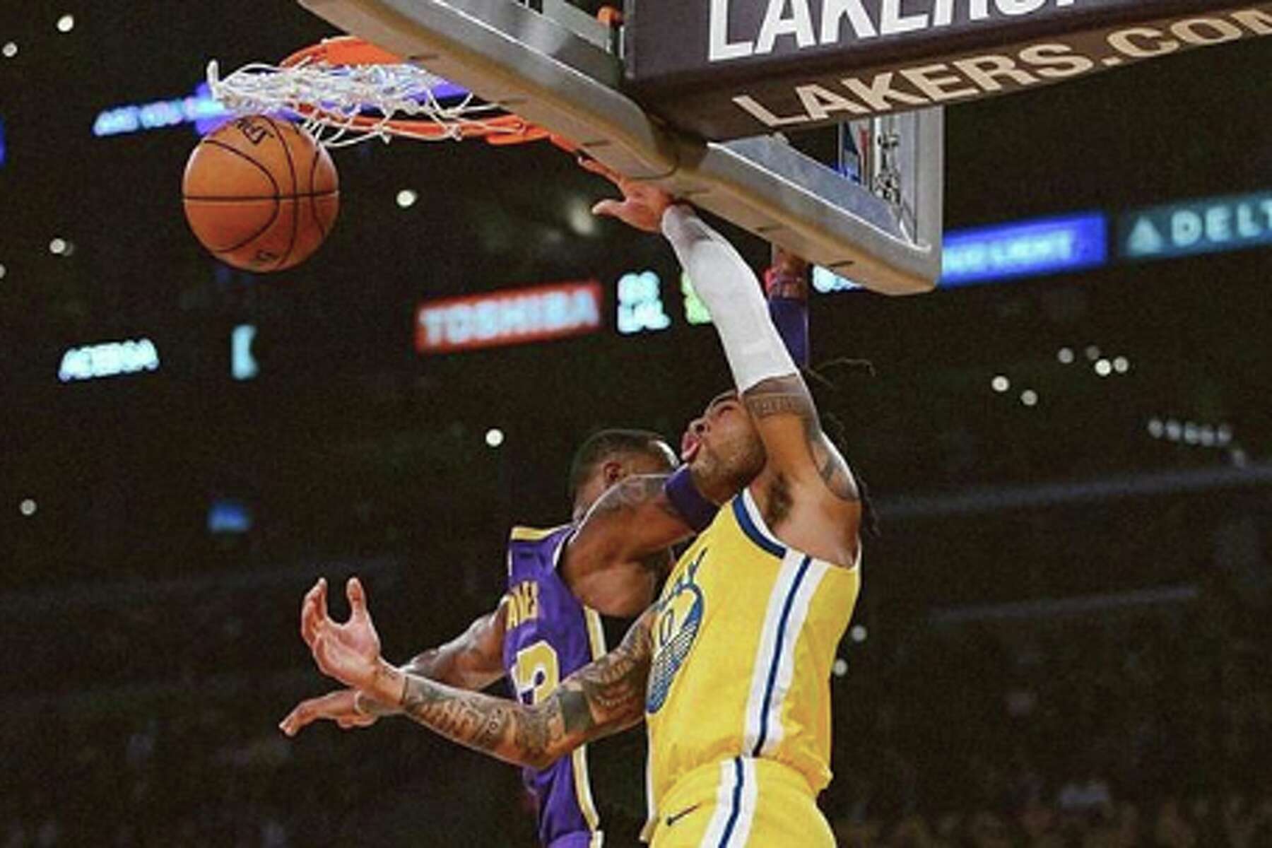 LeBron James jabs D'Angelo Russell for semi-misleading Instagram photo of  dunk