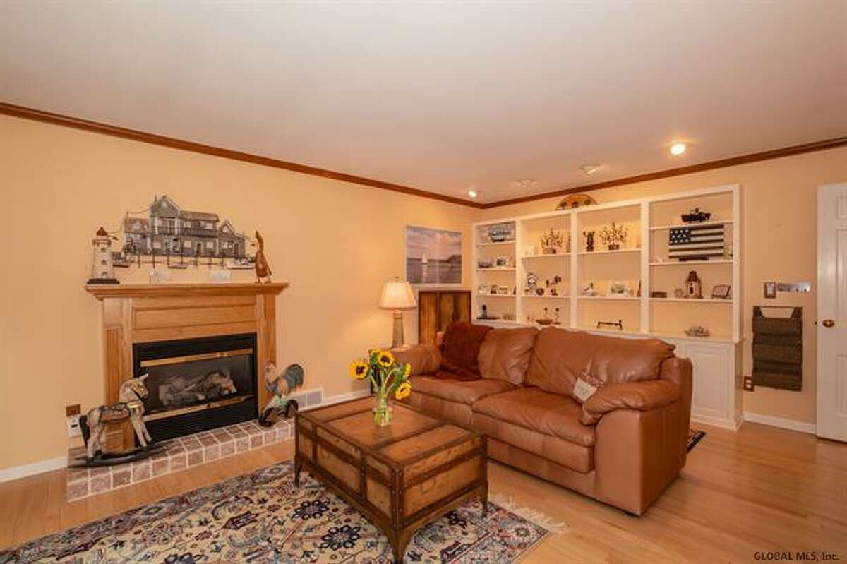 House of the Week Colonial in Loudonville