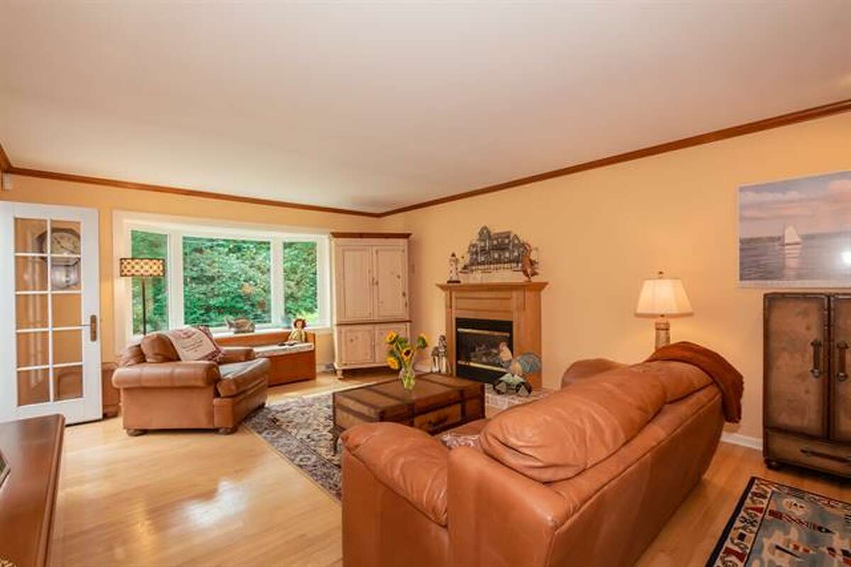 House of the Week Colonial in Loudonville