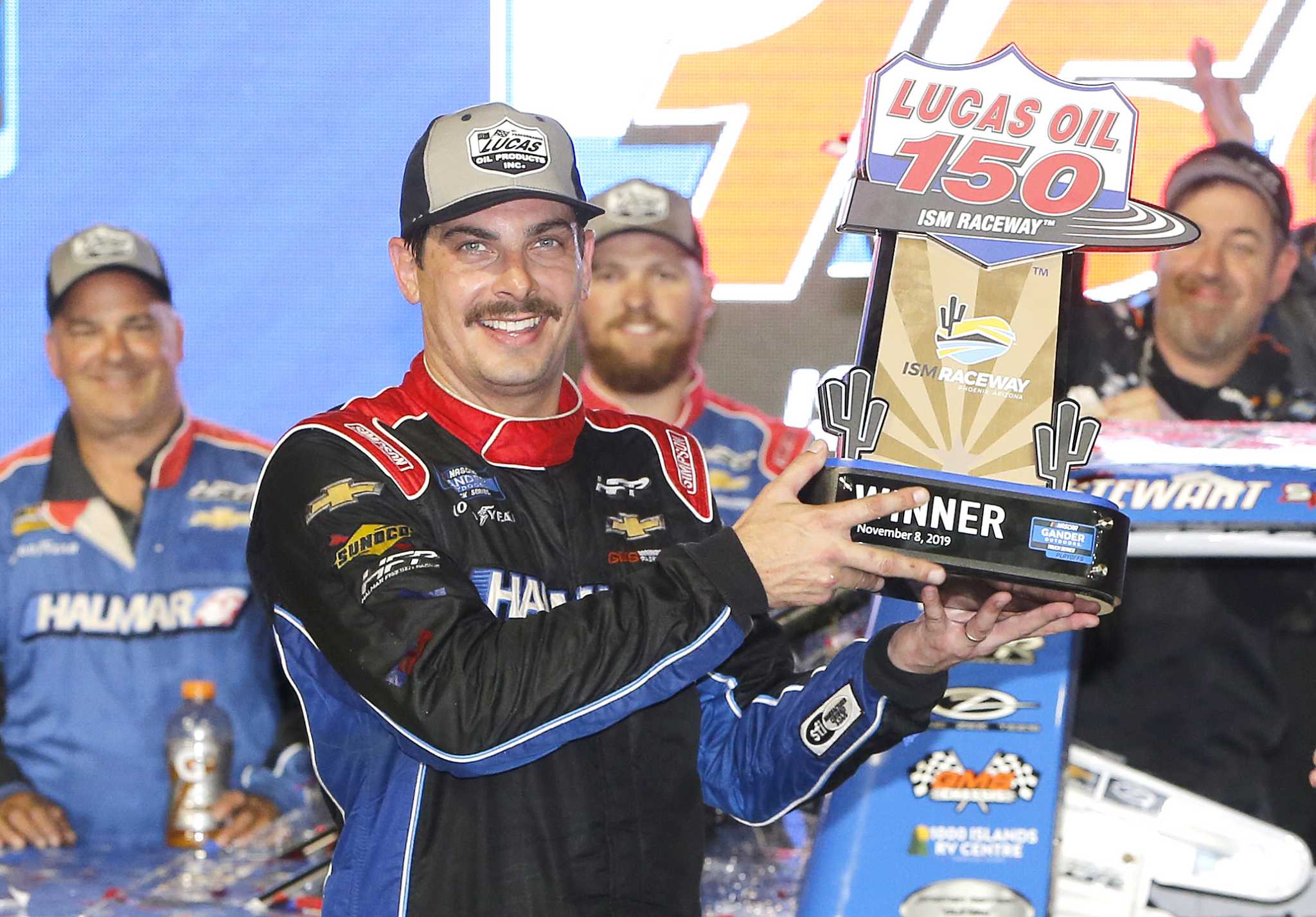 Friesen racing for Trucks title