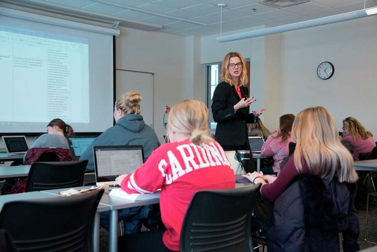 Christine Noller, SVSU assistant professor of health sciences, leads a classroom discussion on campus. (Photo provided/Tim Inman, SVSU)