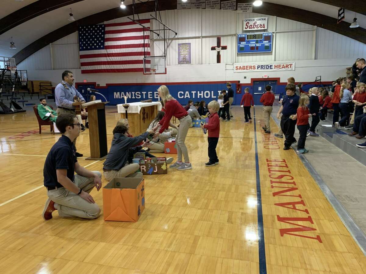 Manistee Catholic Central School kept its Thanksgiving tradition alive and well this week. On Friday, the school hosted its annual Thanksgiving Mass and members from the National Honor Society collected a vast amount of food that will be donated to the local food pantry.