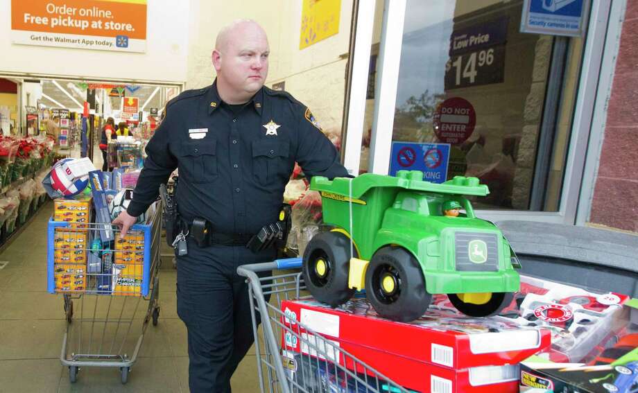 donating toys for christmas near me