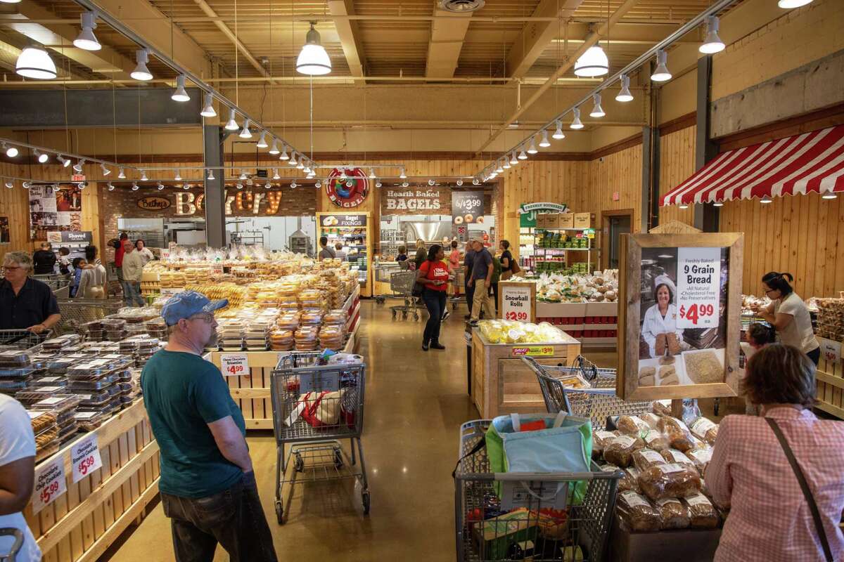 Stew Leonard's is hiring for temporary positions