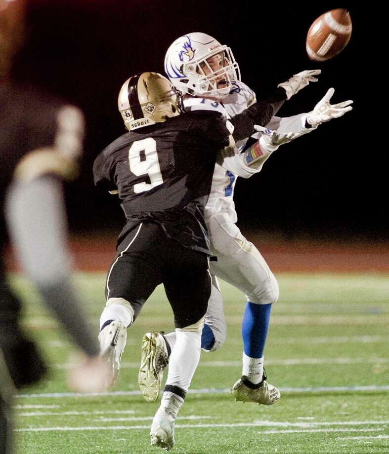 Street Lombardo Throw 2 Tds Apiece As Newtown Routs Barlow