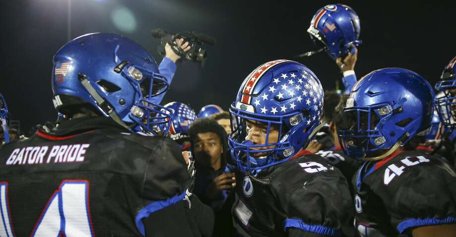 Mike Welch Lifts Dickinson Over Pearland And Into Area Round
