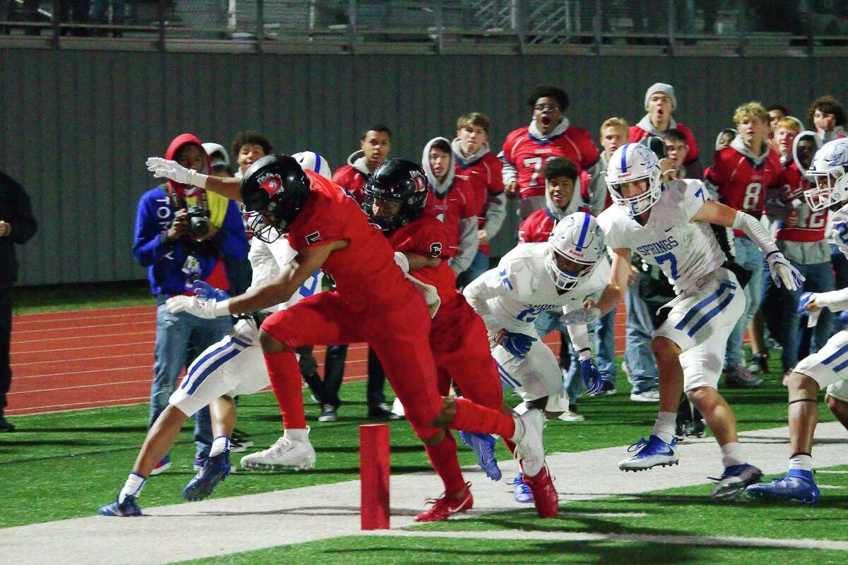 Football Dawson rallies late for 3832 win over Clear Springs