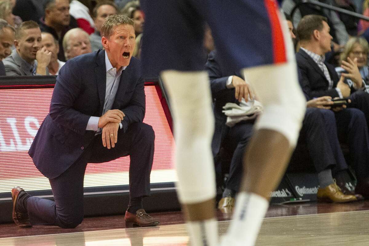 Gonzaga coach Mark Few yells out a play to his offense during the second half of the team's NCAA college basketball game against Texas A&M on Friday, Nov. 15, 2019, in College Station, Texas. (AP Photo/Sam Craft)
