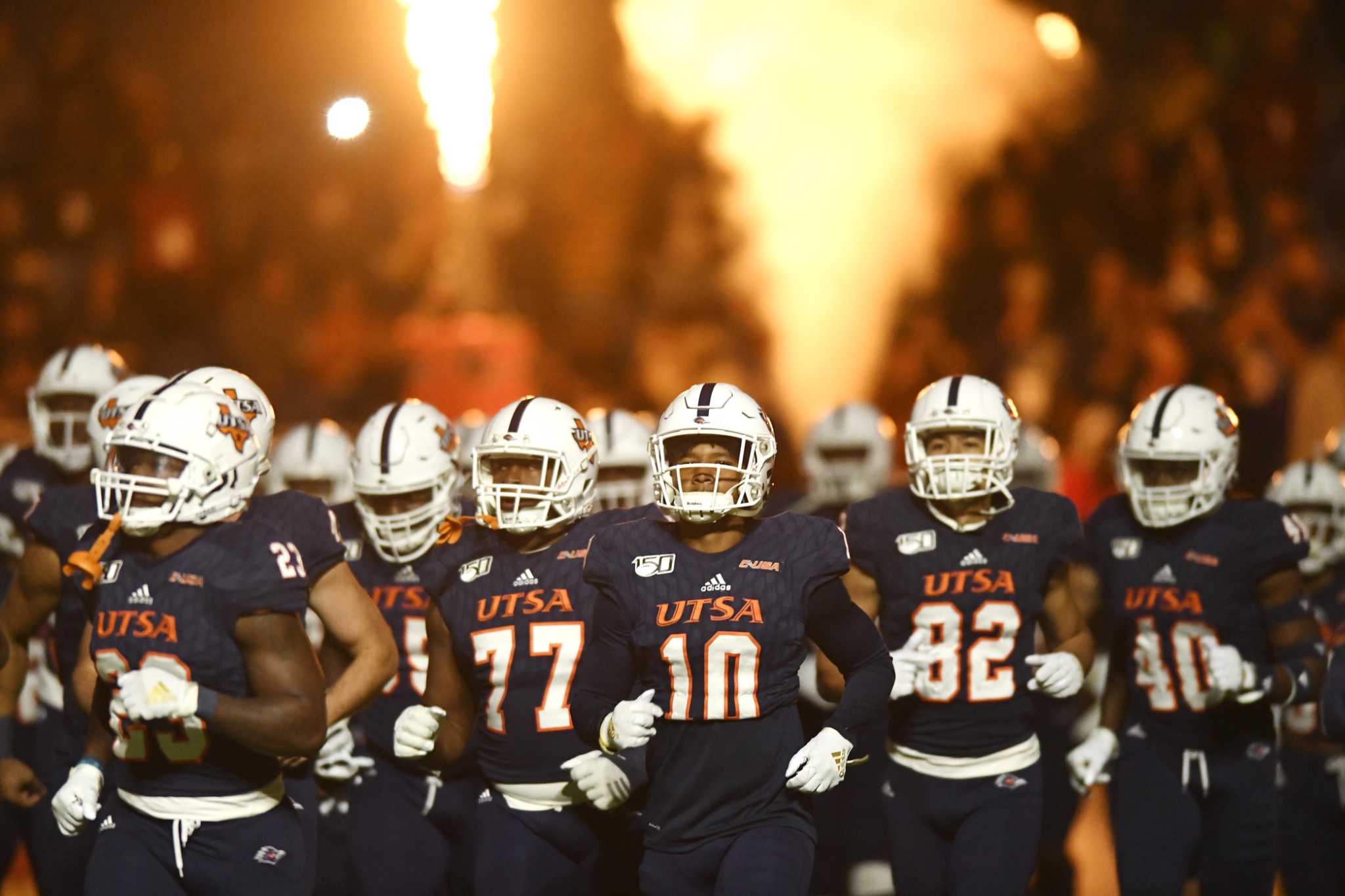 UTSA football players begin returning to campus as program announces