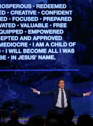 Kanye West S Sunday Service Covers Stevie Wonder Destiny S Child At Lakewood