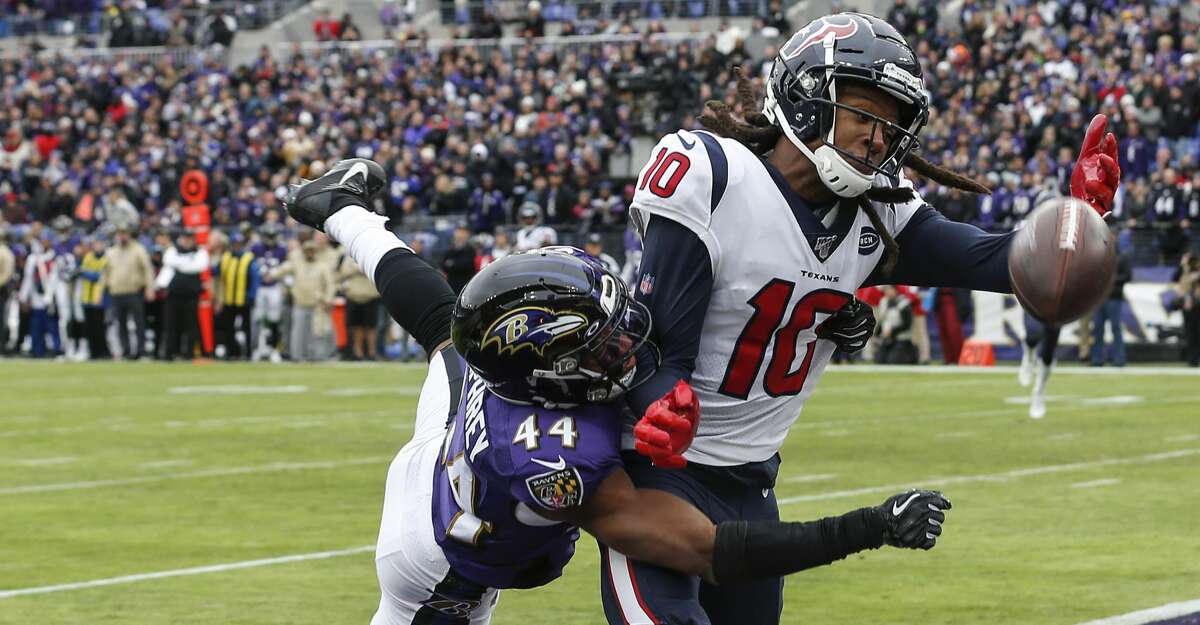 Texans' DeAndre Hopkins calls for new officiating leadership after no-call