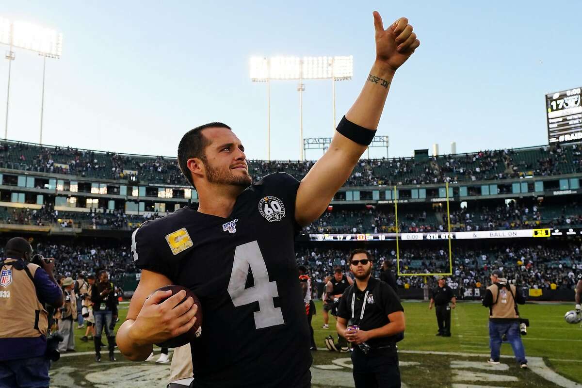 Raiders’ Derek Carr sharp with arm and feet in win over Bengals