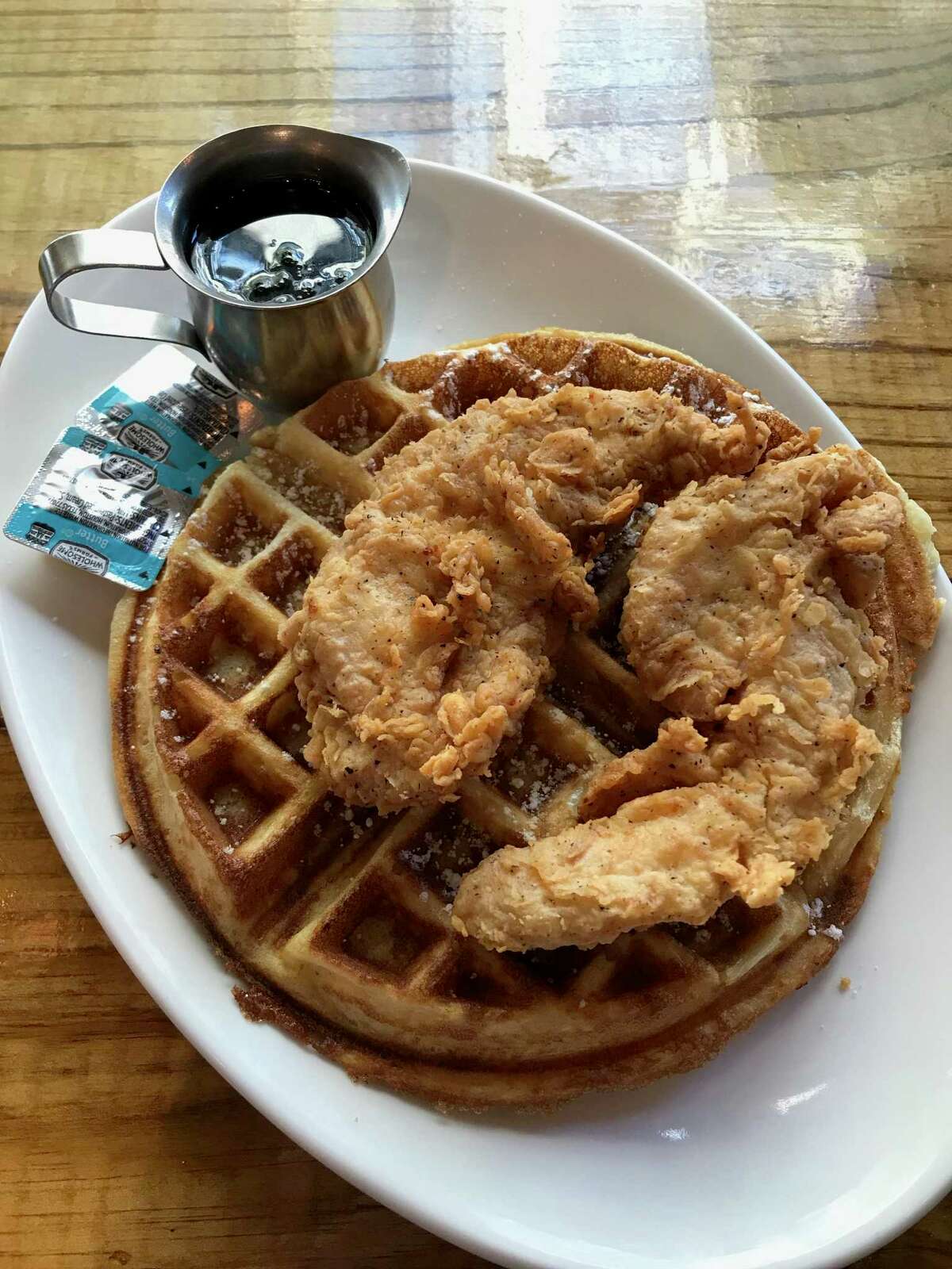 Review At Iconic San Antonio Restaurant Earl Abel’s Fried Chicken