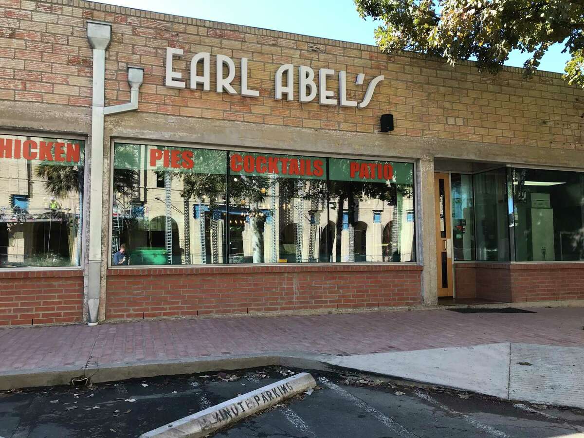 Review At Iconic San Antonio Restaurant Earl Abel’s Fried Chicken