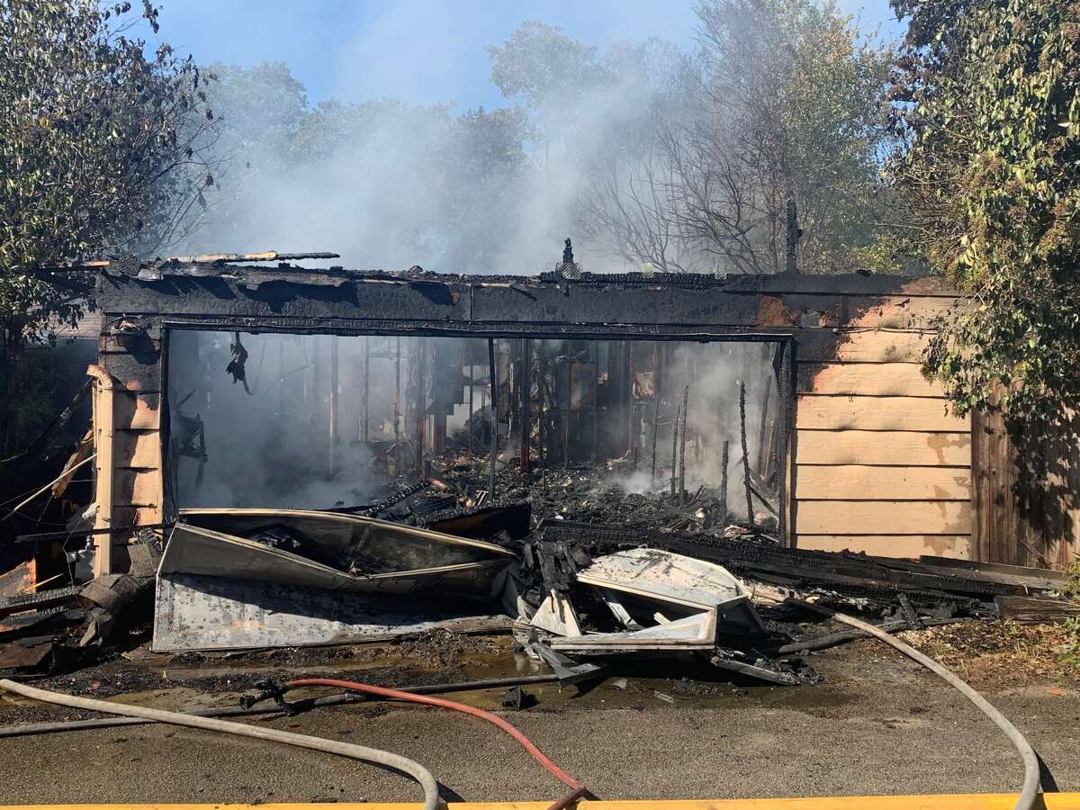 Update Dog dies in massive San Antonio house fire, officials say