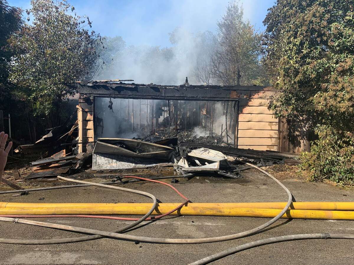 Update Dog dies in massive San Antonio house fire, officials say