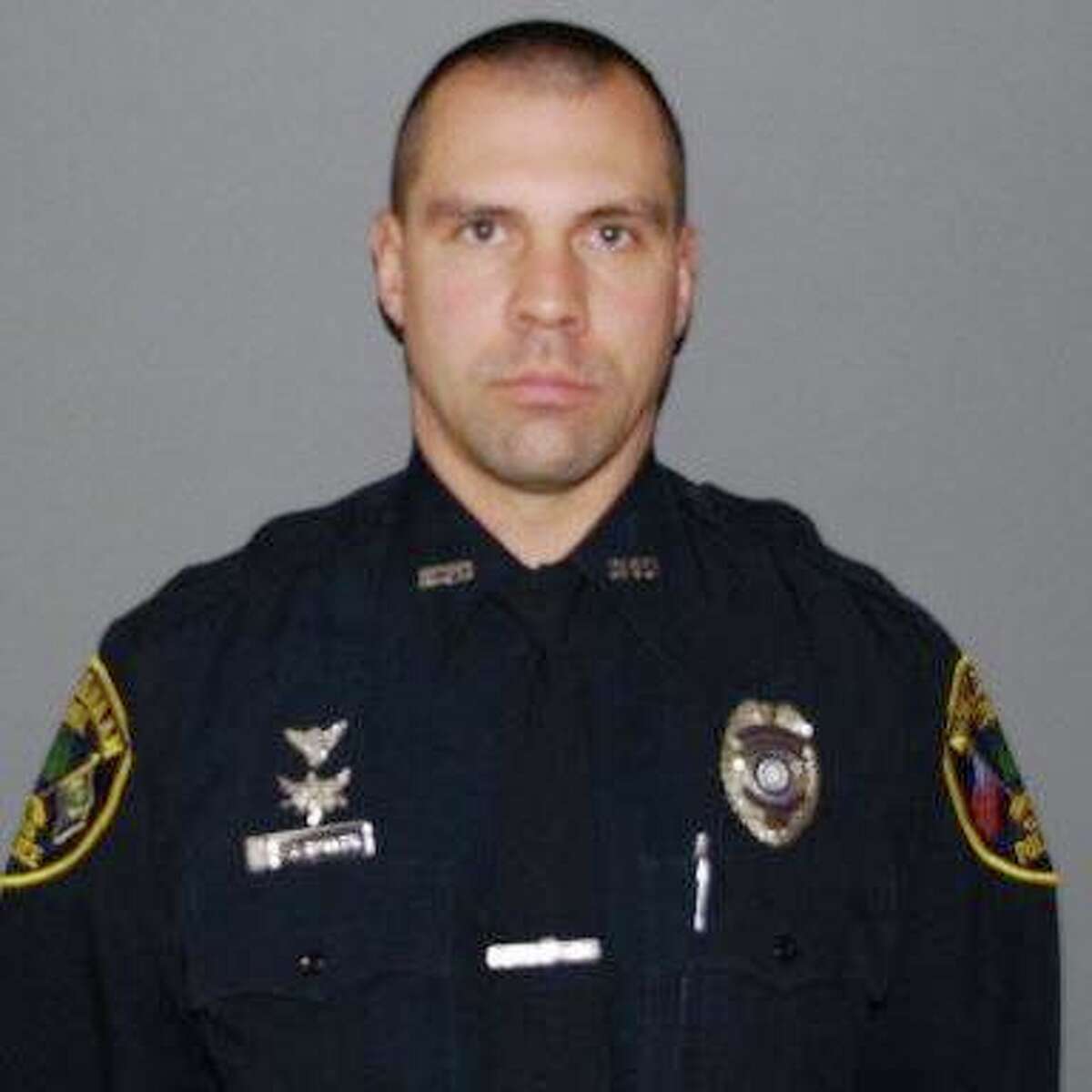 New Canaan Police save two lives