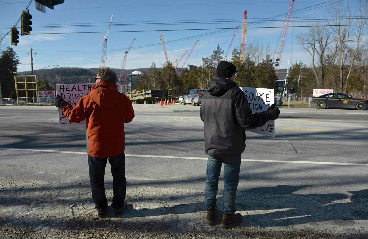 Police arrest 29 protesters at Cricket Valley power plant on state line