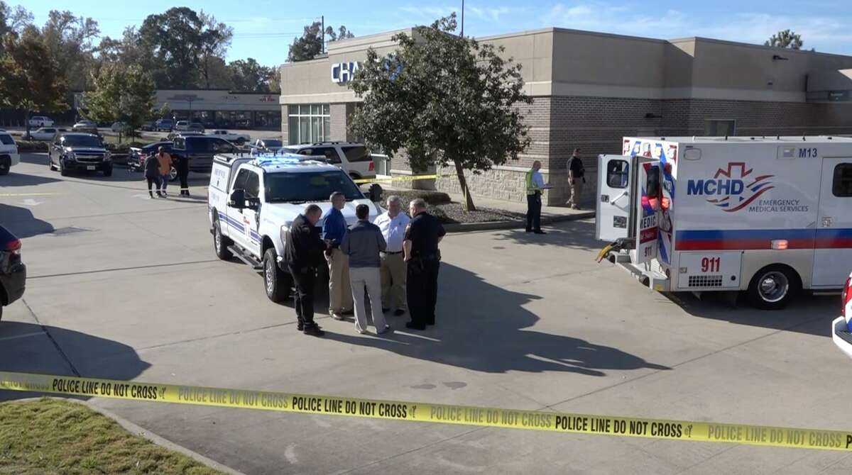 Suspect shot dead during apparent armored truck robbery in Willis