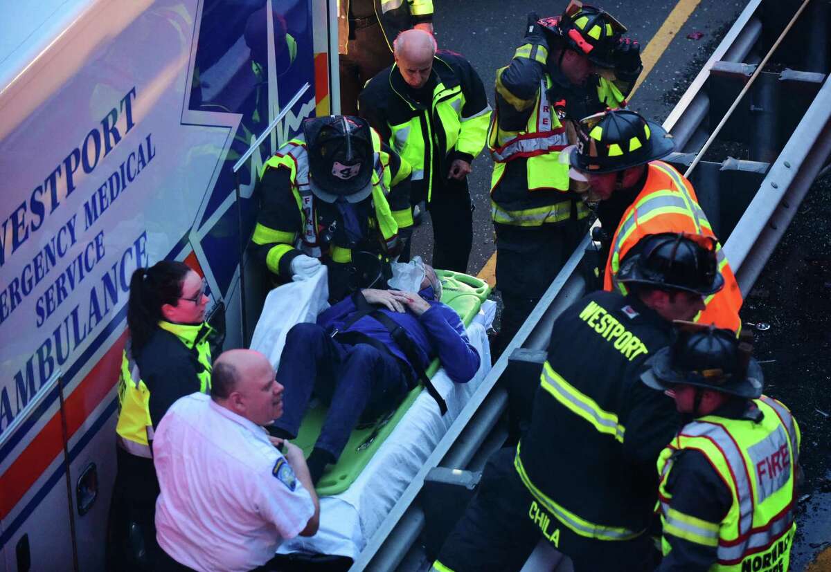 1 seriously injured in 5car crash on Merritt Parkway in Norwalk