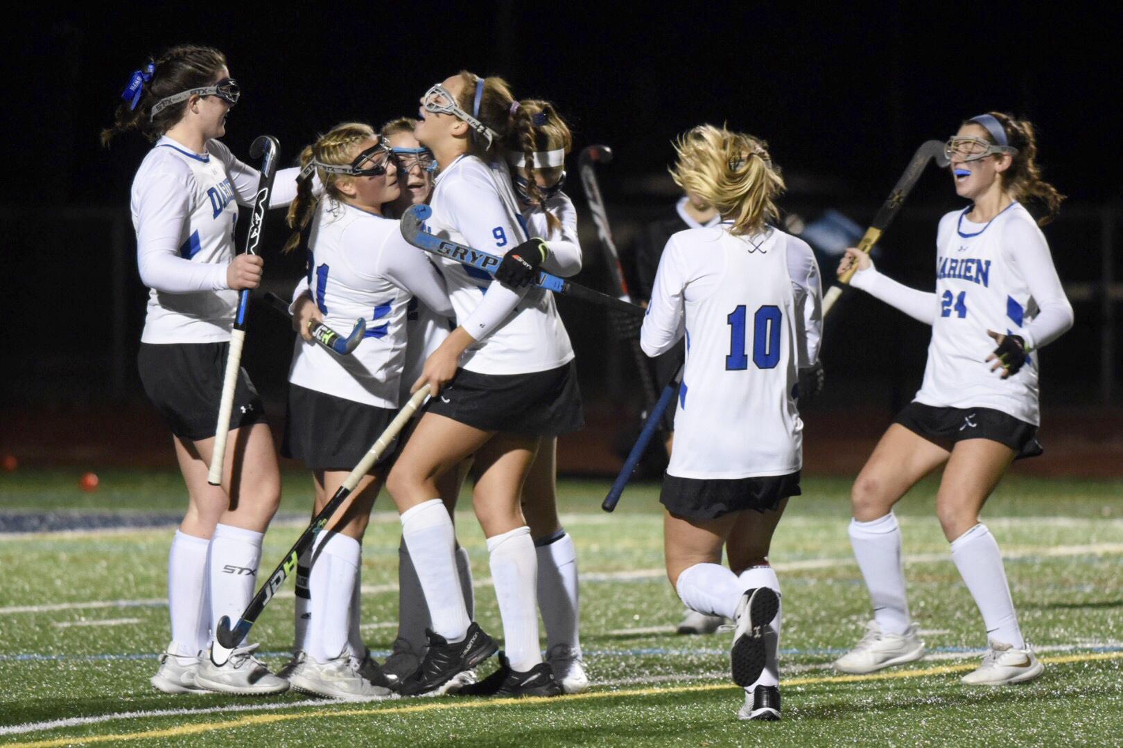 Darien tops Ridgefield to advance to Class L field hockey final