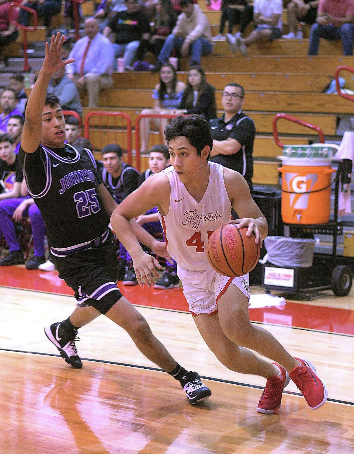 Martin’s Nelson Vasquez is averaging 28.4 points and 5.4 rebounds per game this season. Vasquez opened the year with a 45-point performance against Corpus Christi Moody.