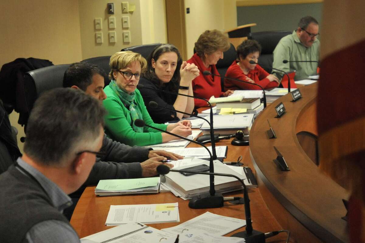 Woodridge Lake sewer pipeline plan canceled in Torrington