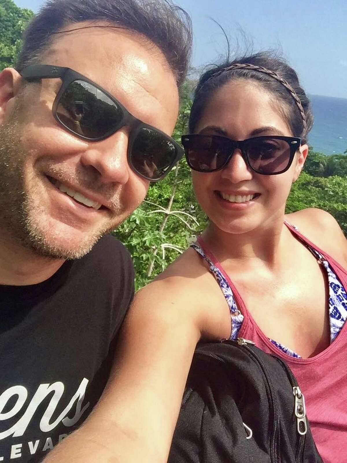 Amy Davis Engaged:  Wedding Bells Are Ringing!  See The Pictures! - n9d0s6d