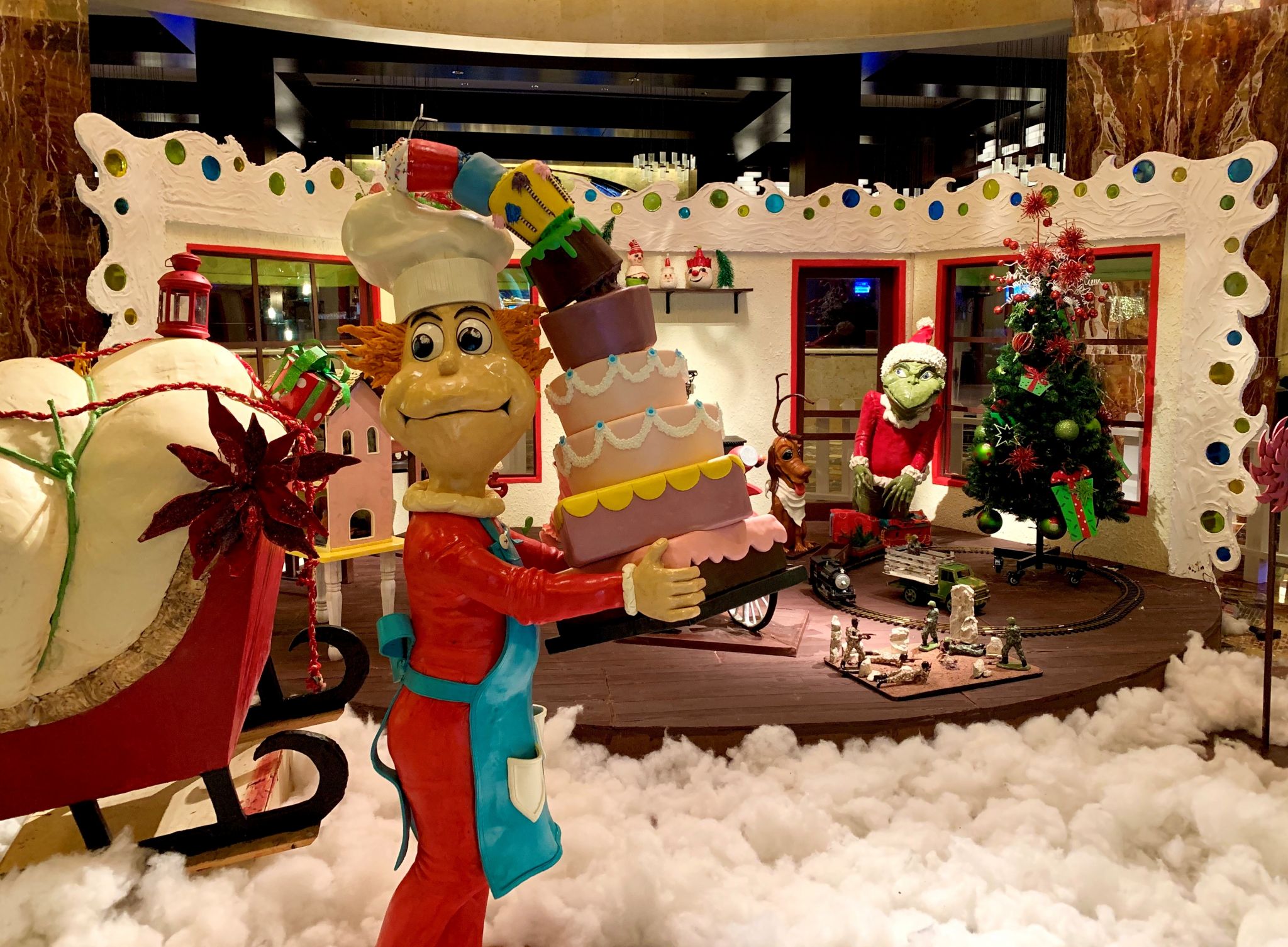Hilton Americas-Houston unveils new 2.5 ton chocolate and gingerbread holiday display