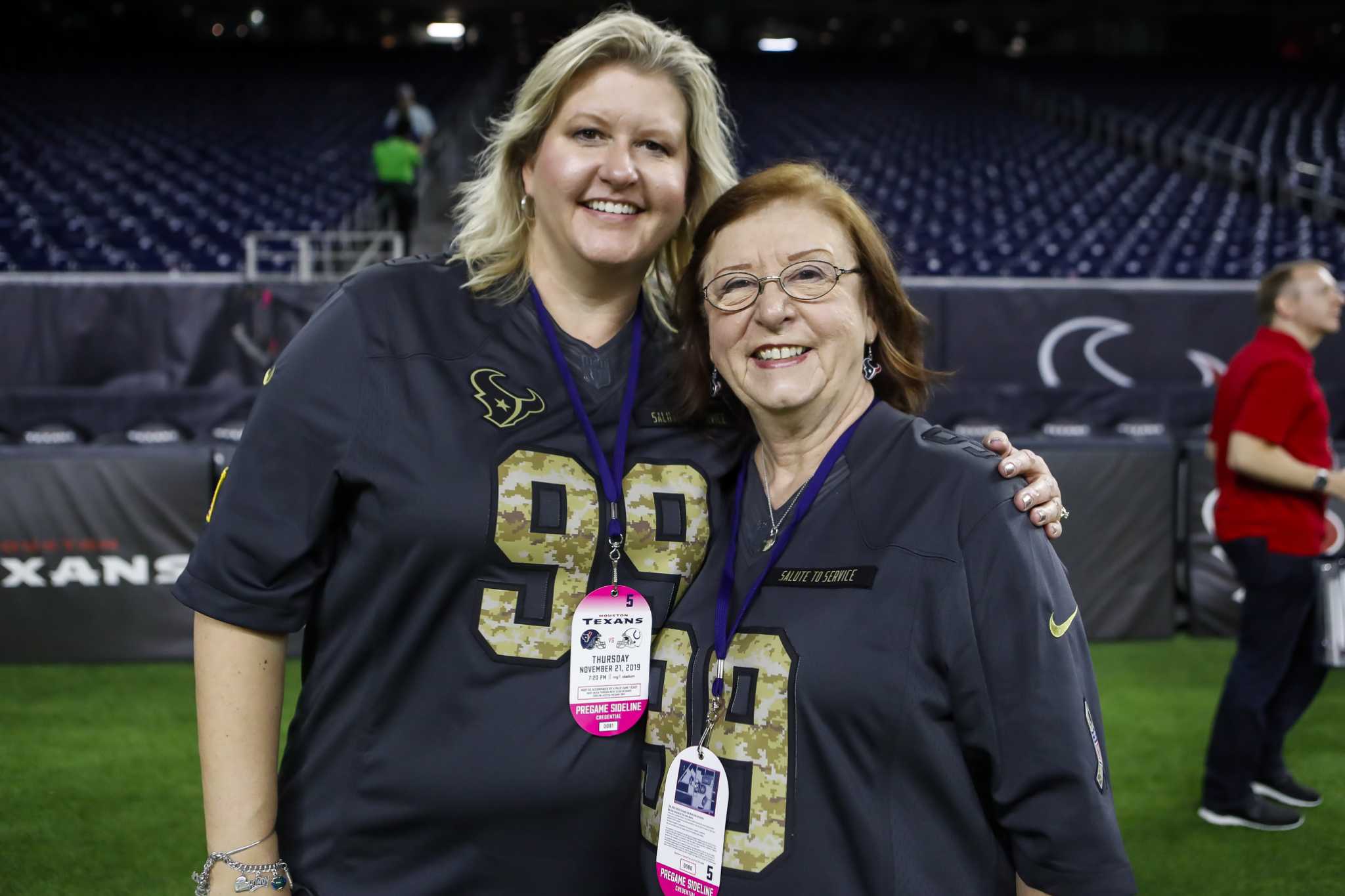 Texans fans head to NRG Stadium for Thursday Night Football