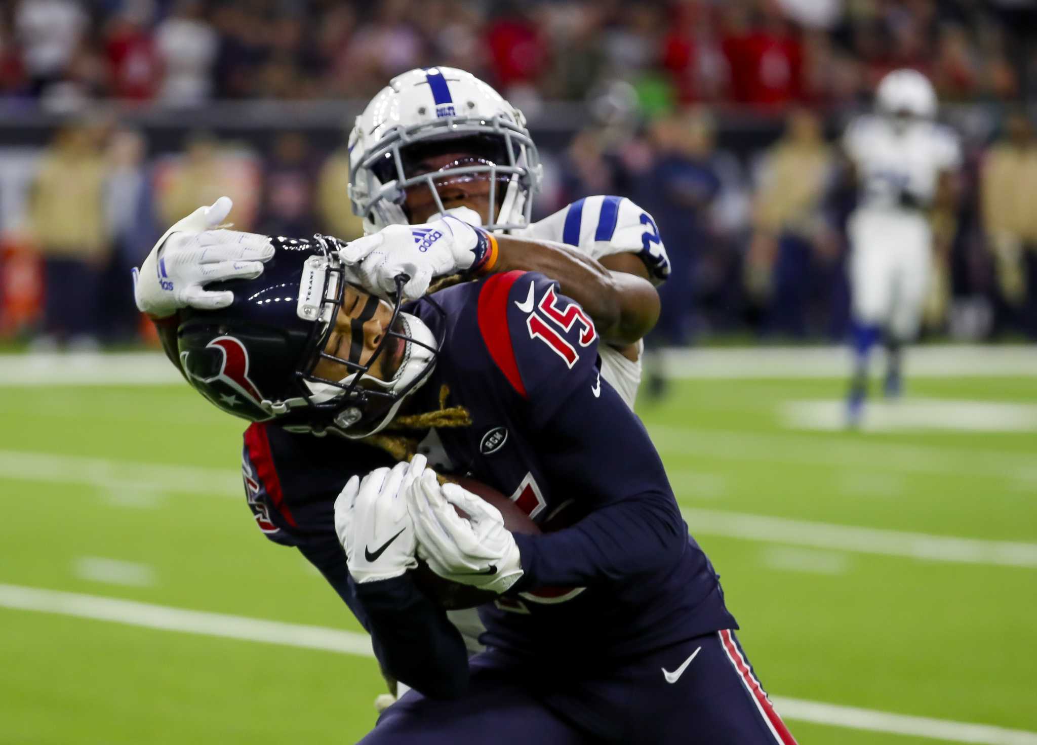 Texans rookie baffles Patriots with unbelievable touchdown catch