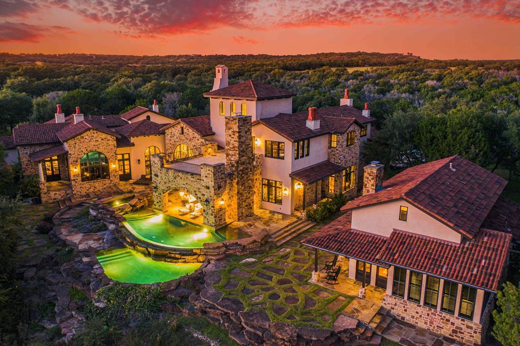 14M Luxe Italian Villa Offers Dazzling Views Of The Texas Hill Country   RawImage 