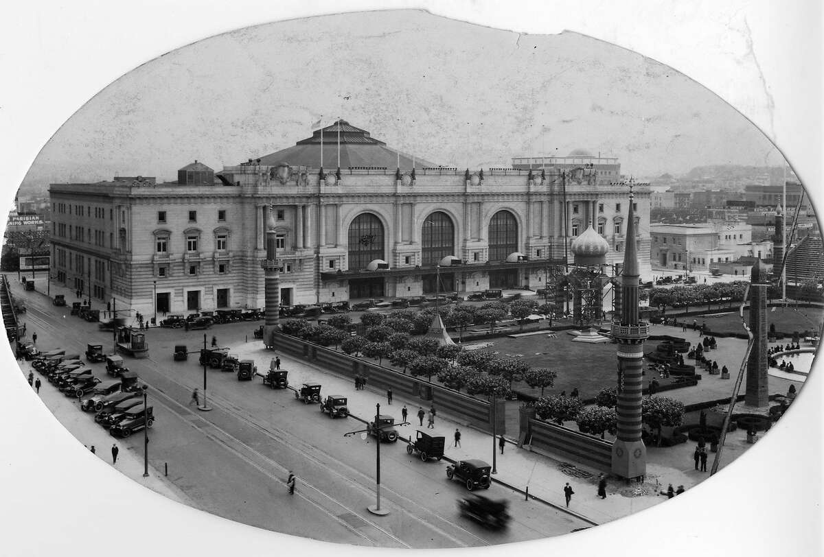 The Civic Auditorium, now known as the Bill�Graham Civic, , Probably the 1920s