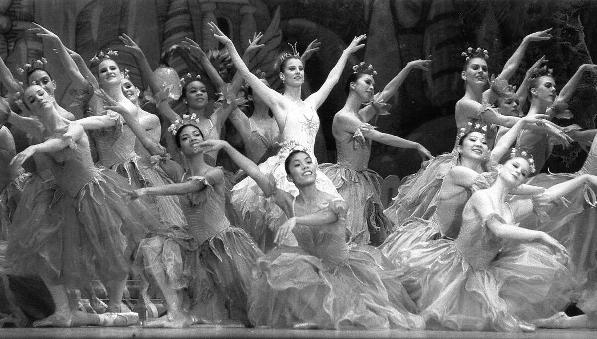 Elizabeth Loscavio (center) as Butterfly amid the flowers in Waltz of the Flowers at the San Francisco Ballet's Nutcracker, December 14, 1993 Photo ran 12/16/1993, P. D1