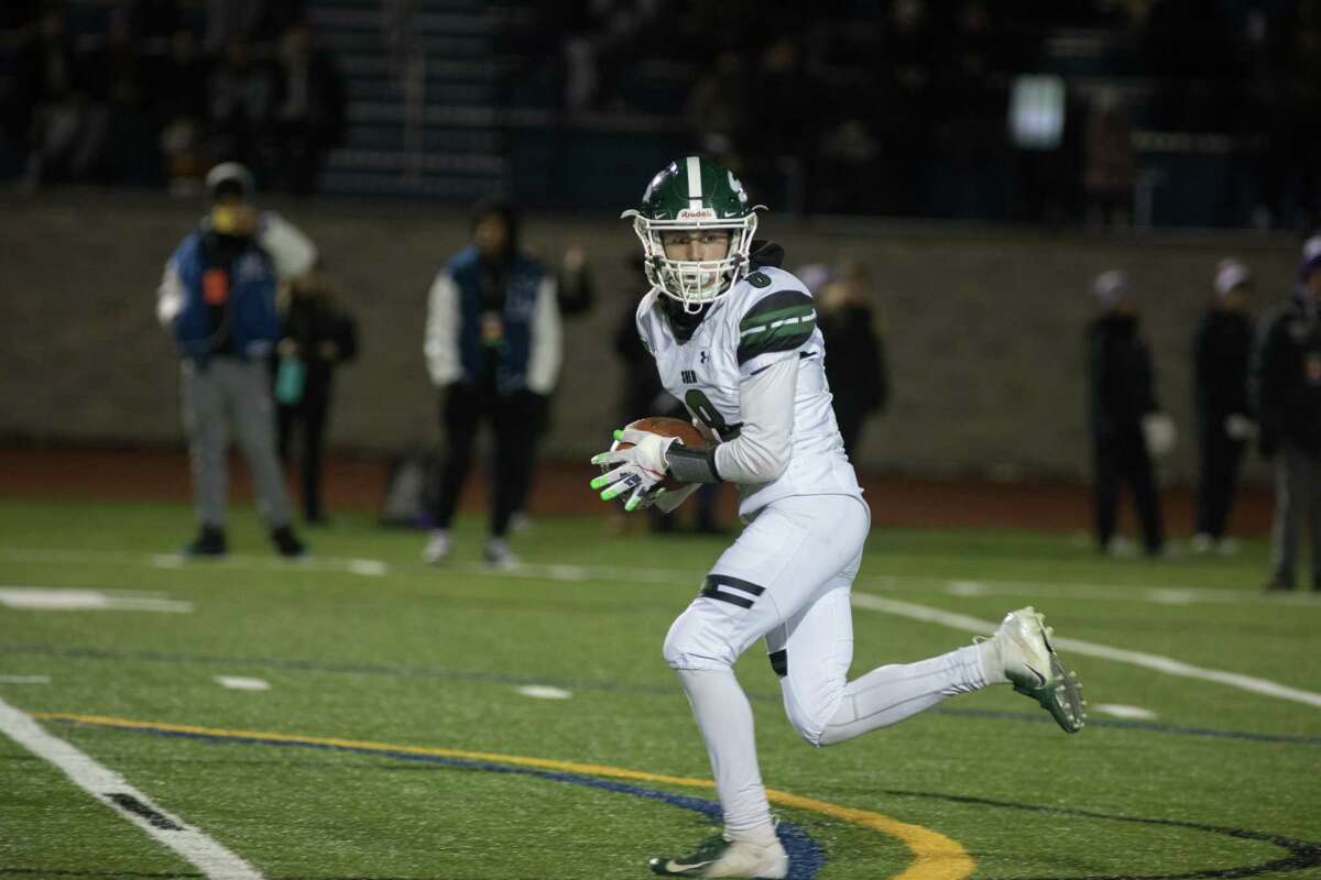 shenendehowa-football-can-t-hold-off-new-rochelle