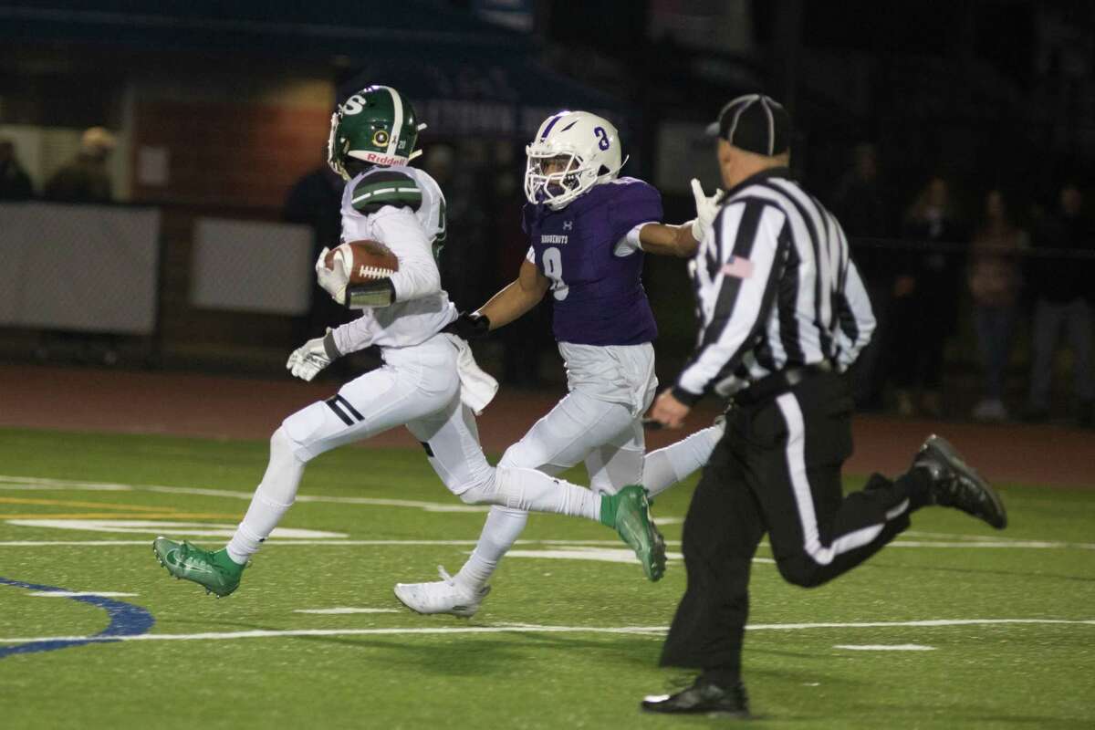 shenendehowa-football-can-t-hold-off-new-rochelle