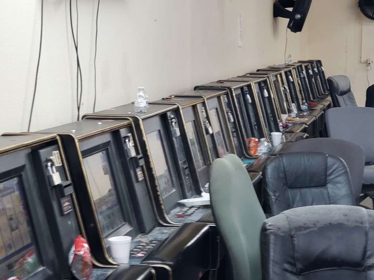 Police uncover illegal game room after responding to robbery call in ...