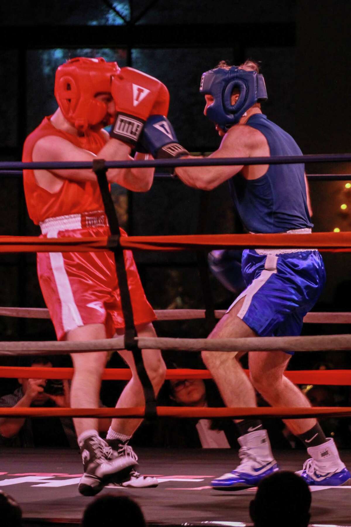 Young professionals suit up for 'Black Tie Boxing,' raise $1.1 million ...