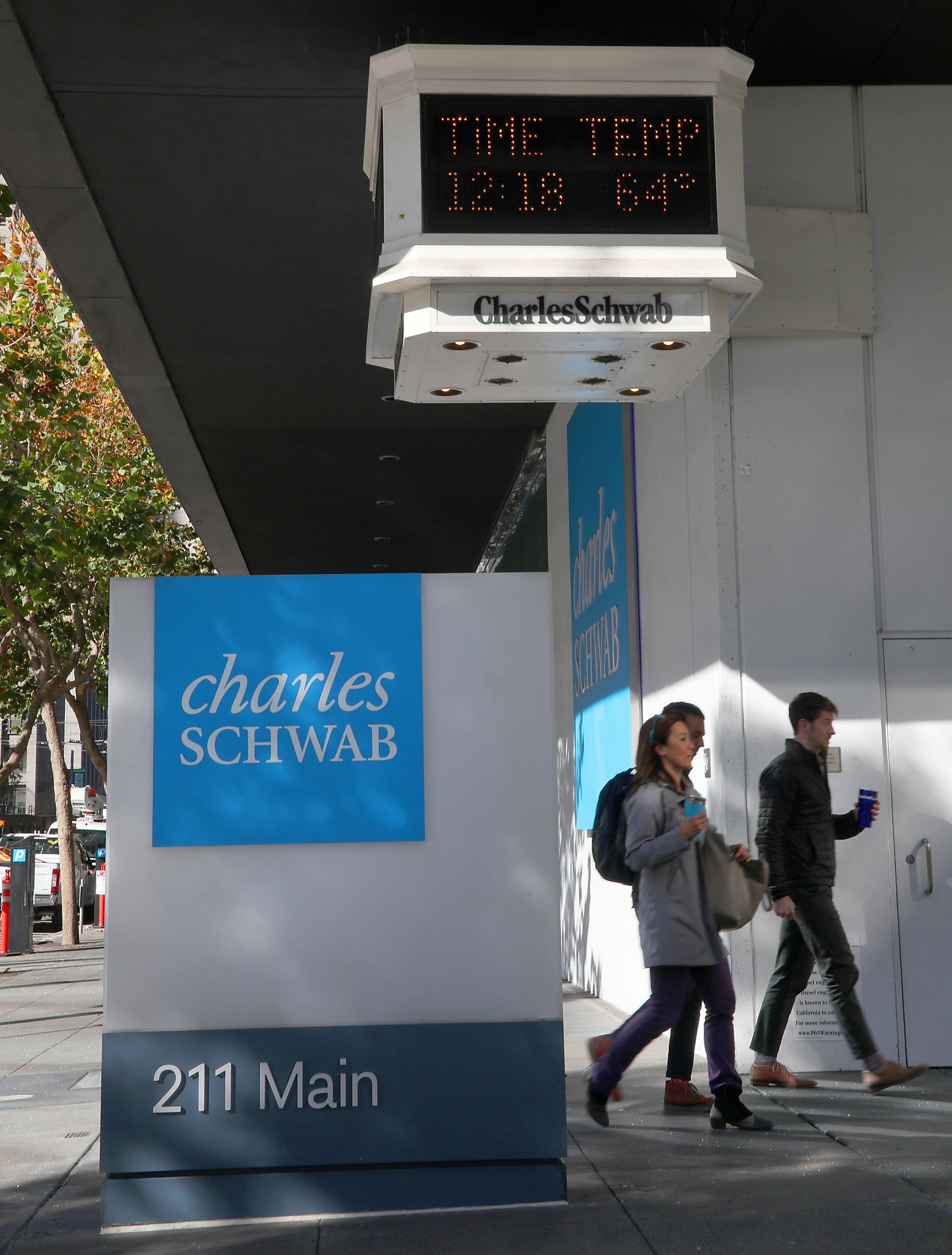 Charles Schwab to give up SF headquarters in $26 billion ...