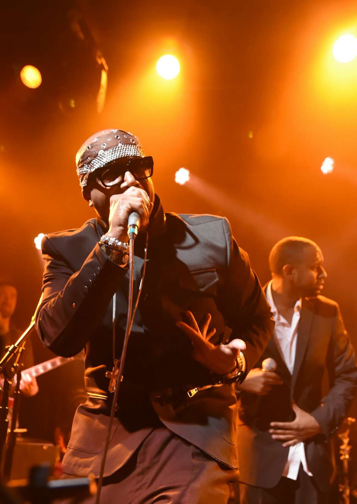 MC Hammer reflects on his days as an A's ball boy, Prince and Oakland's