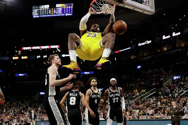 Lebron James Fourth Quarter Sinks Spurs Upset Bid Expressnews Com