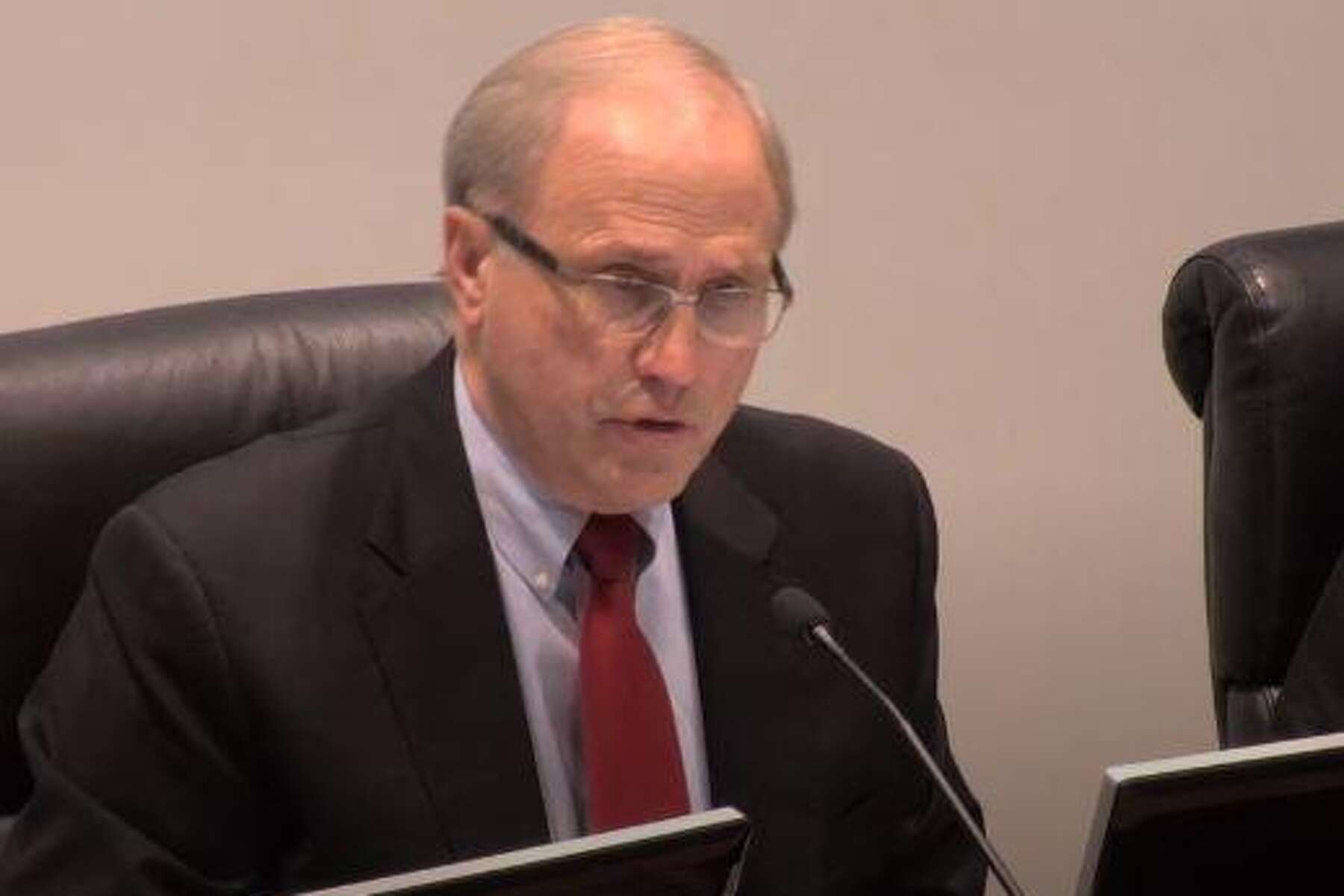 New general manager for Woodlands Township has higher salary than  predecessor but no bonuses