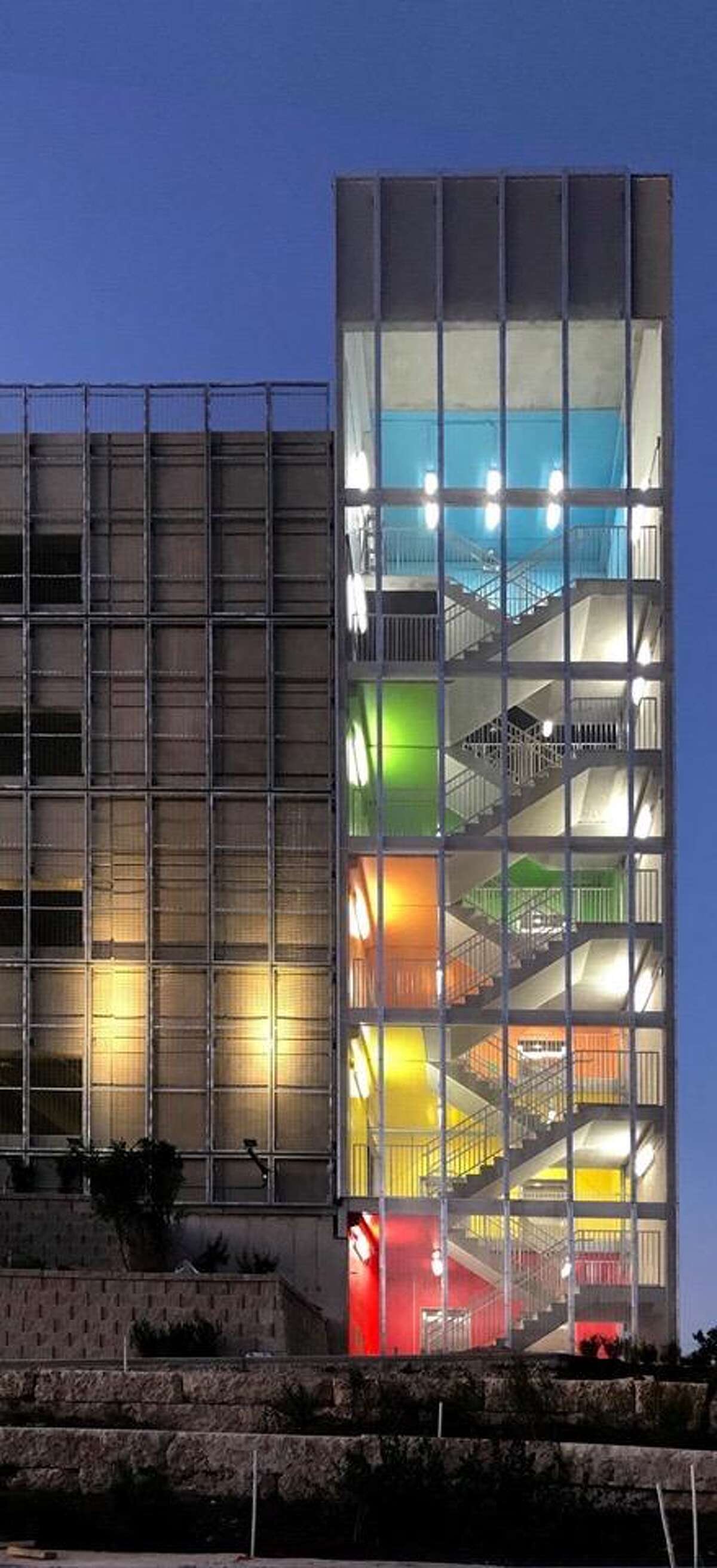 Tobin Center Parking Garage - v4ax9ye